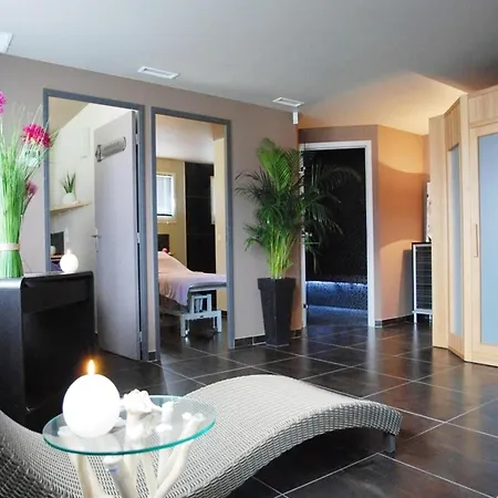 Spacious 8-guests Home,