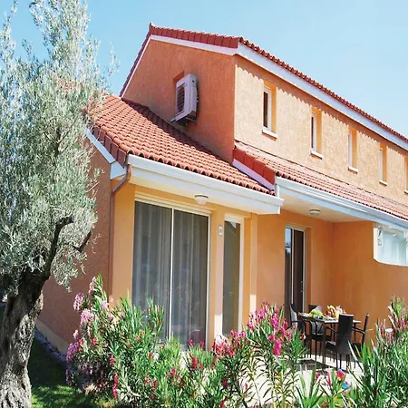 Spacious 8-guests Home, *